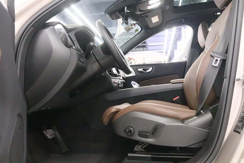 Volvo XC60, 2024 12