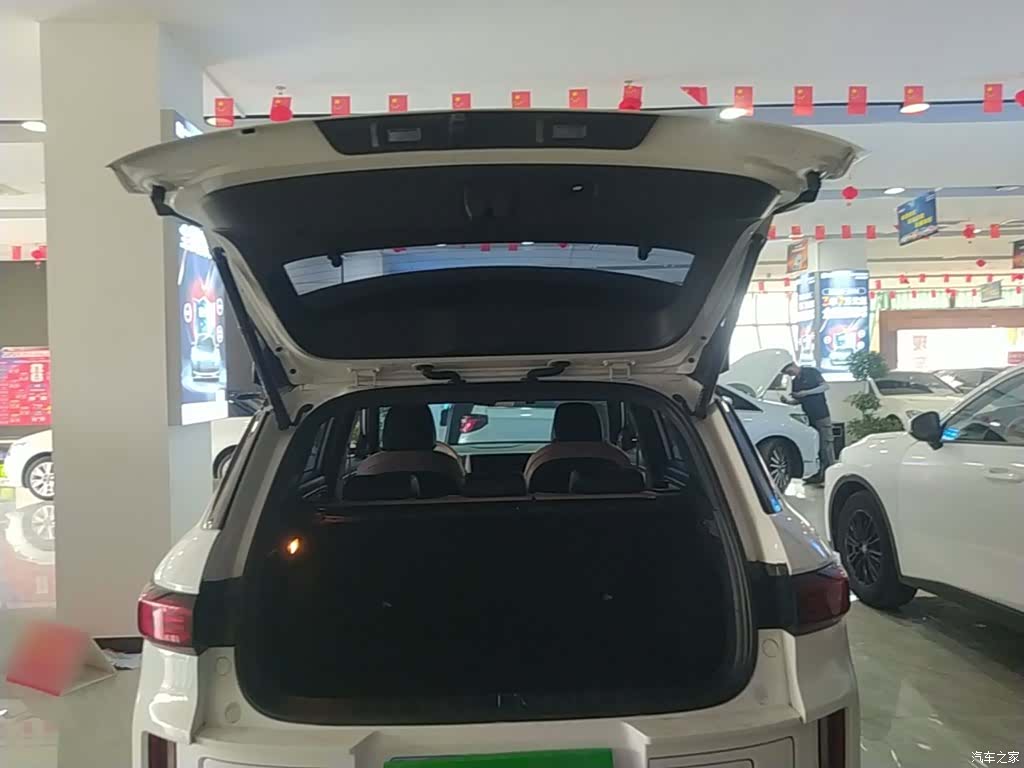 Geely Icon, 2024 19