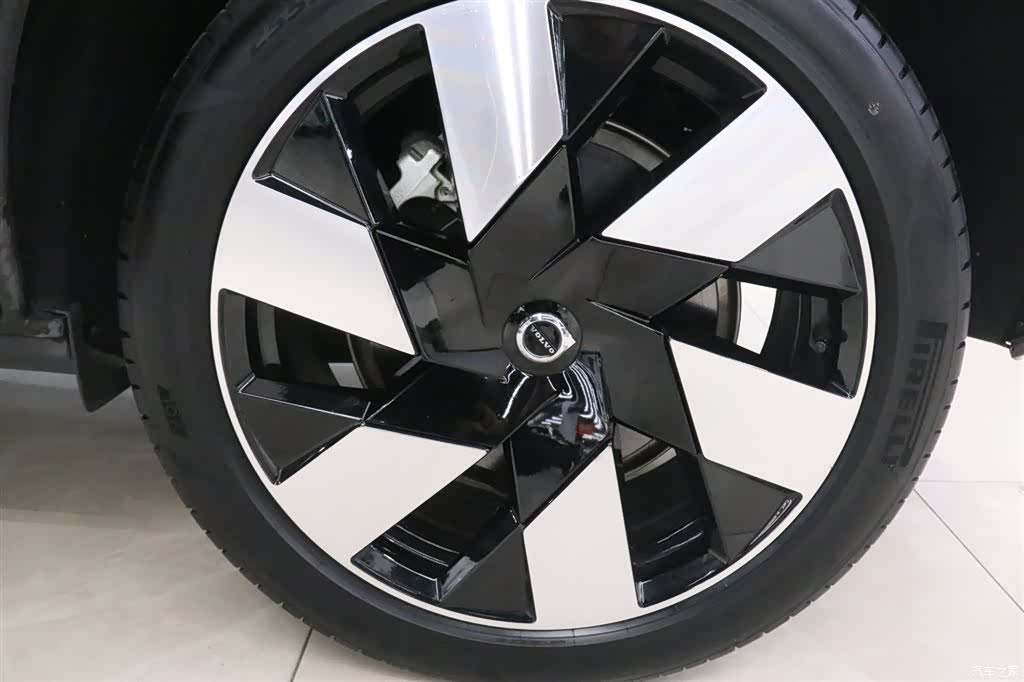 Volvo XC60, 2024 17