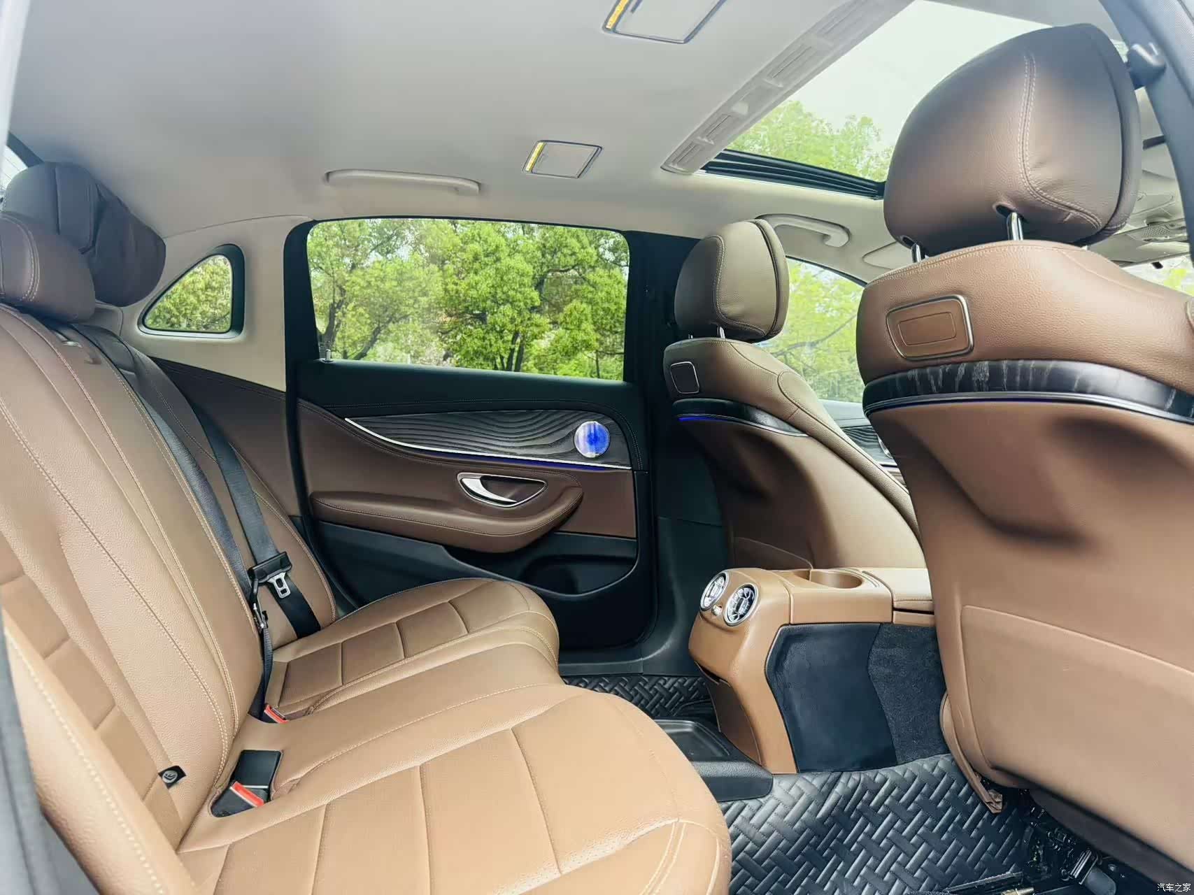 Mercedes-Benz E-Class, 2017 12