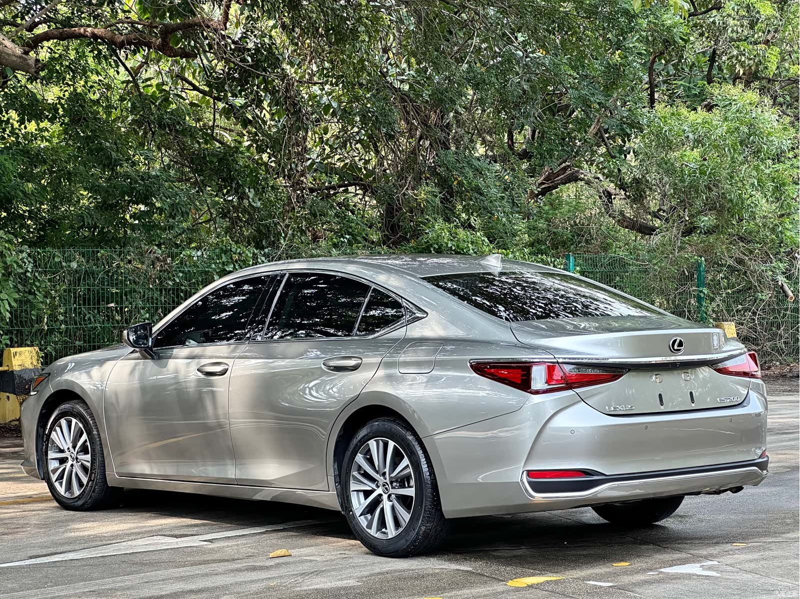 Lexus ES, 2021 13
