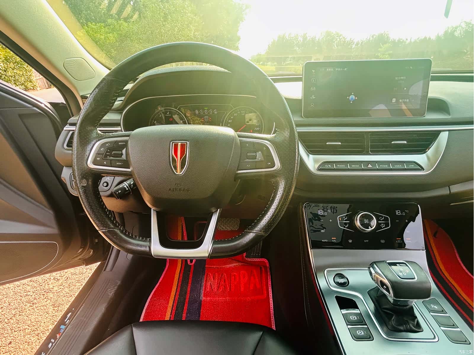 Hongqi H5, 2022 8