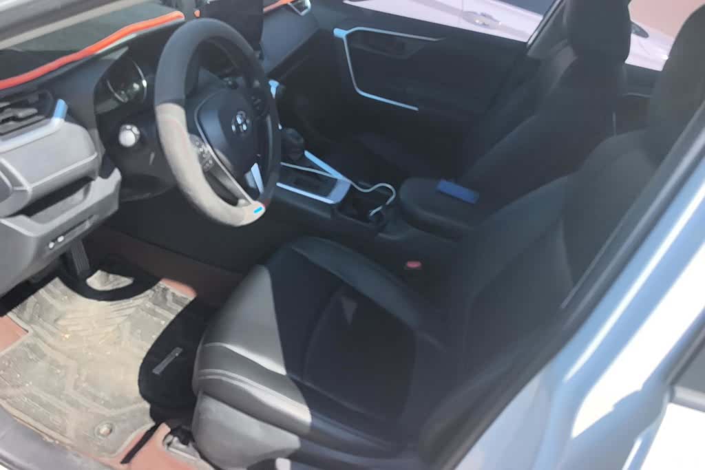 Toyota RAV4, 2023 9
