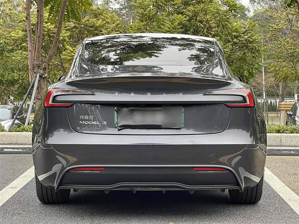 Tesla Model 3 Tesla Model 3