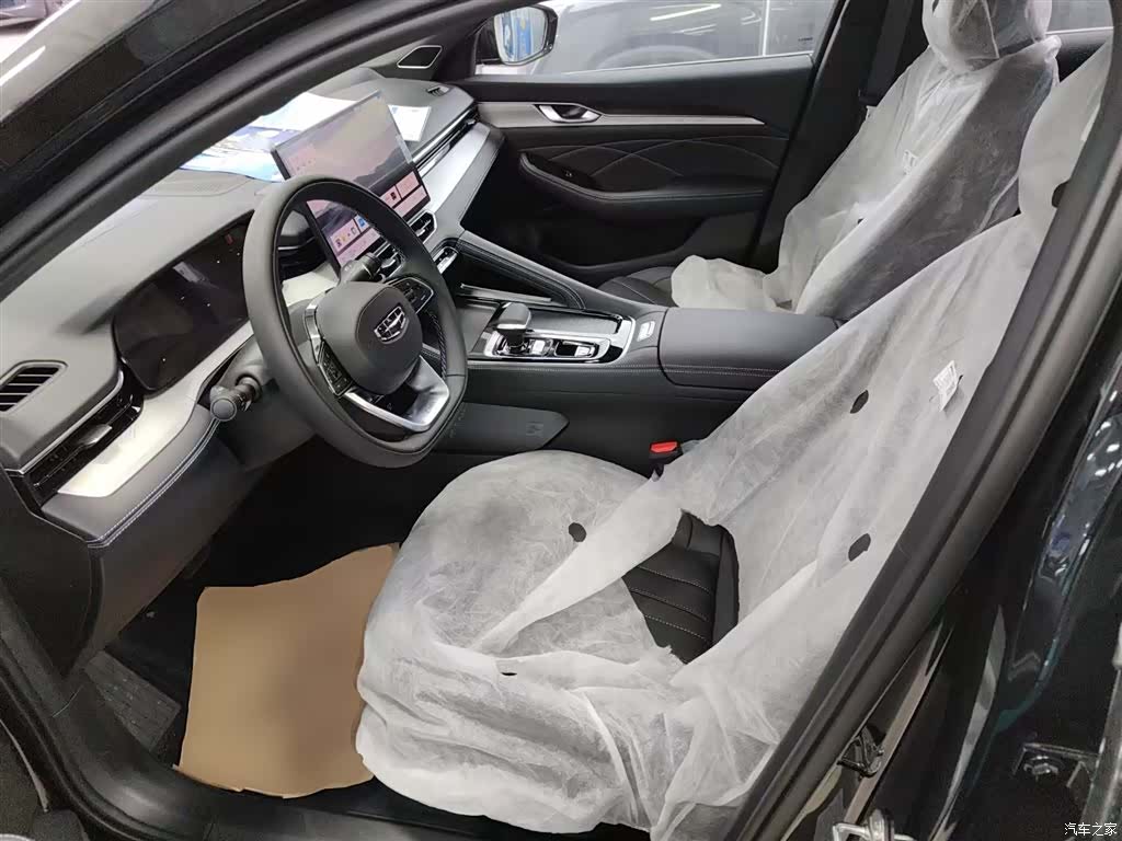 Geely Preface, 2026 15