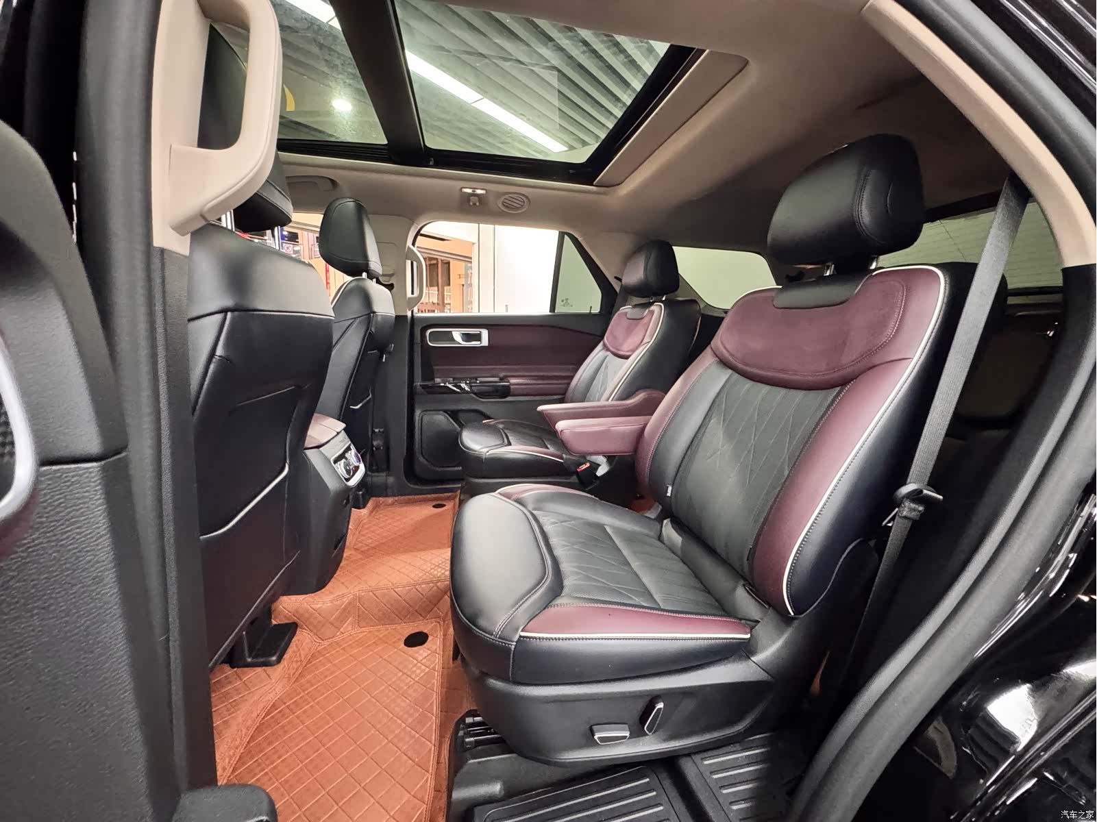 Ford Explorer, 2023 7