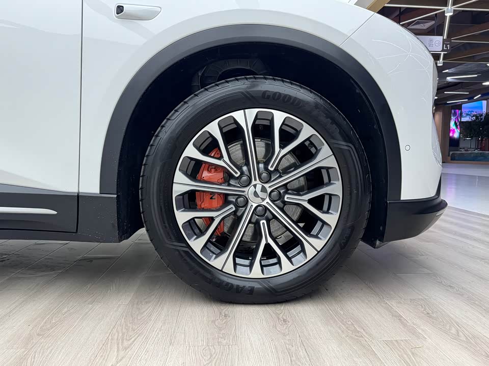 NIO ES6