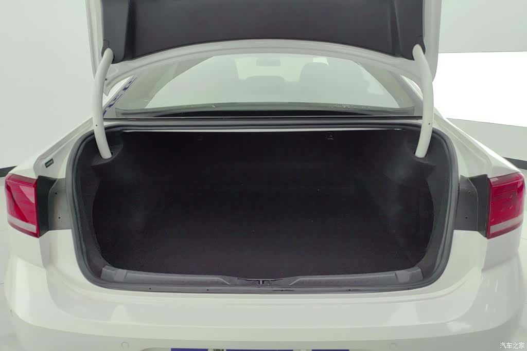 Volkswagen Lamando, 2018 4