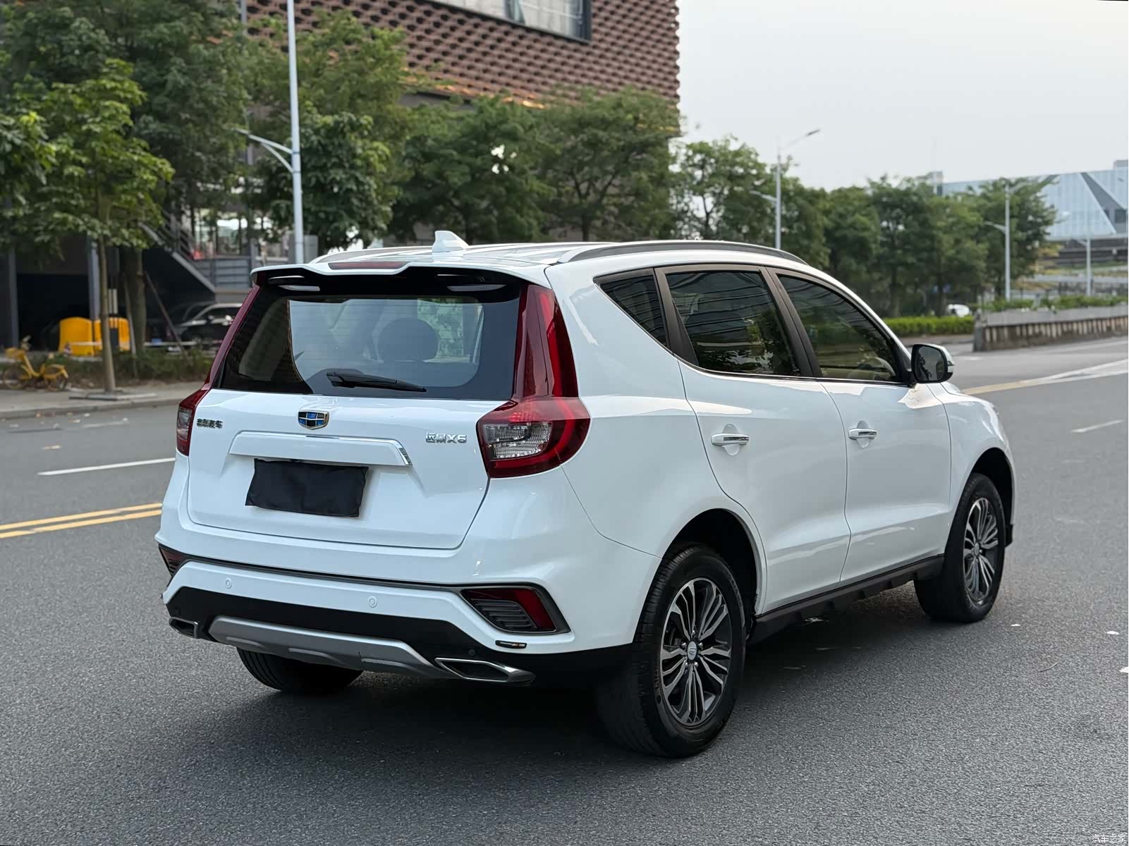 Geely X6, 2019 4