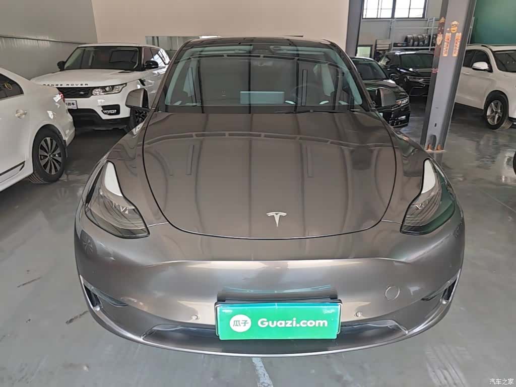 Tesla Model Y, 2021 3