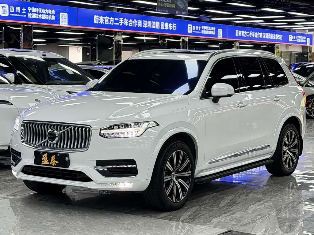 Volvo XC90 2022 B6 Luxury 7 мест