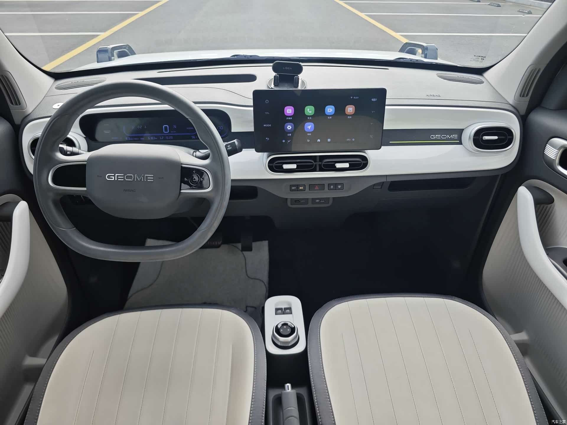 Geely Panda, 2025 10