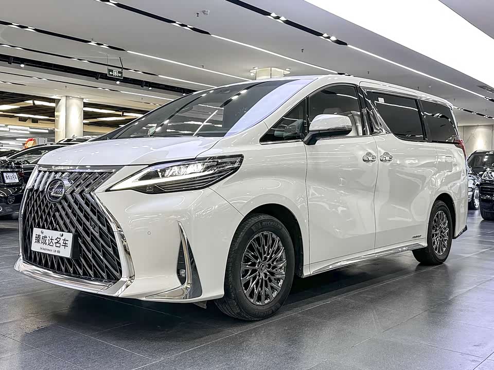 Lexus LM Lexus LM