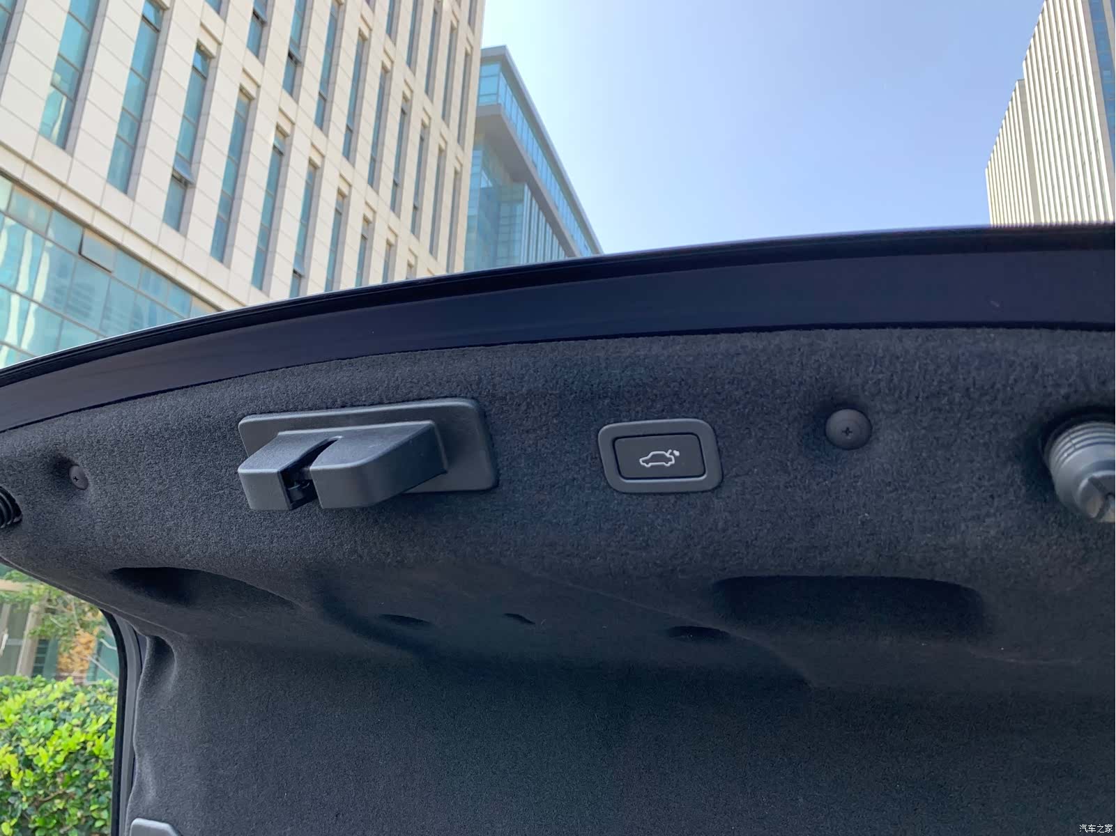 Land Rover XFL, 2019 21
