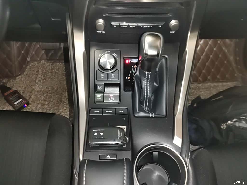 Lexus NX, 2018 14