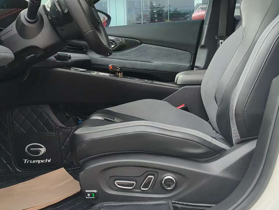 Trumpchi Shadow Leopard