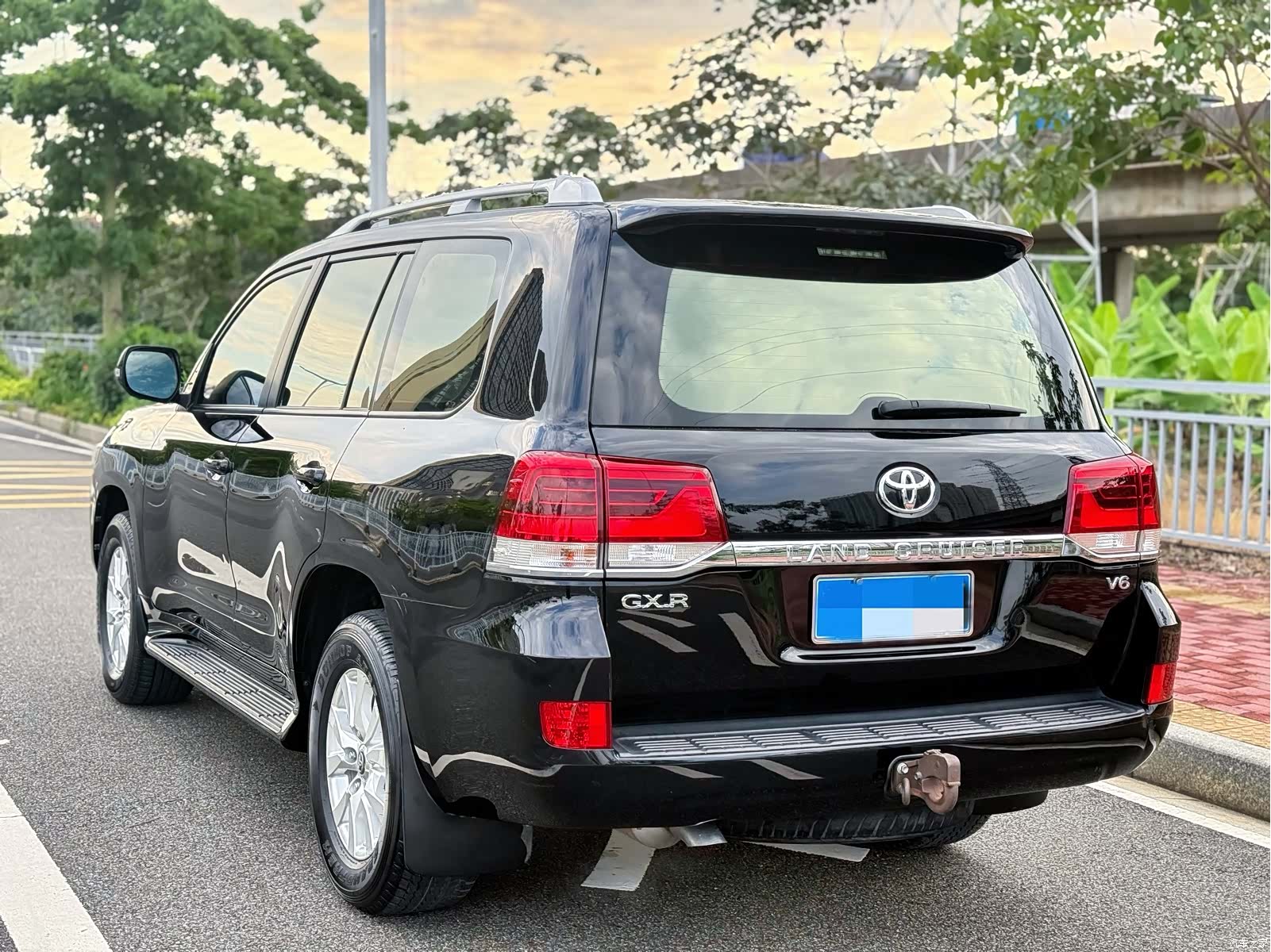 Toyota Land Cruiser, 2019 3