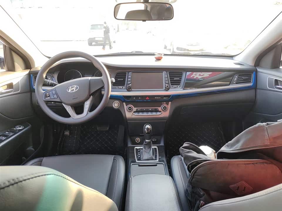 Hyundai Name picture