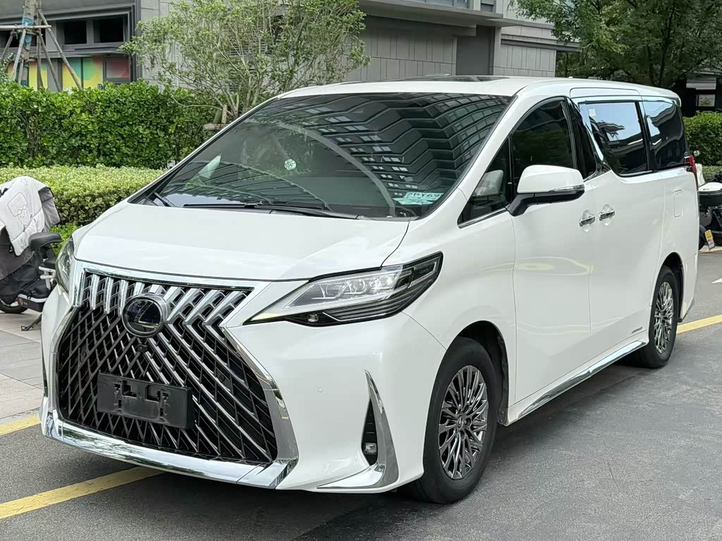 Lexus LM 2020 300h мест