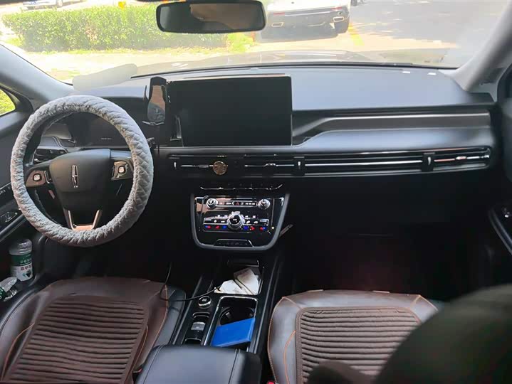 Lincoln Corsair, 2021 года фото 13