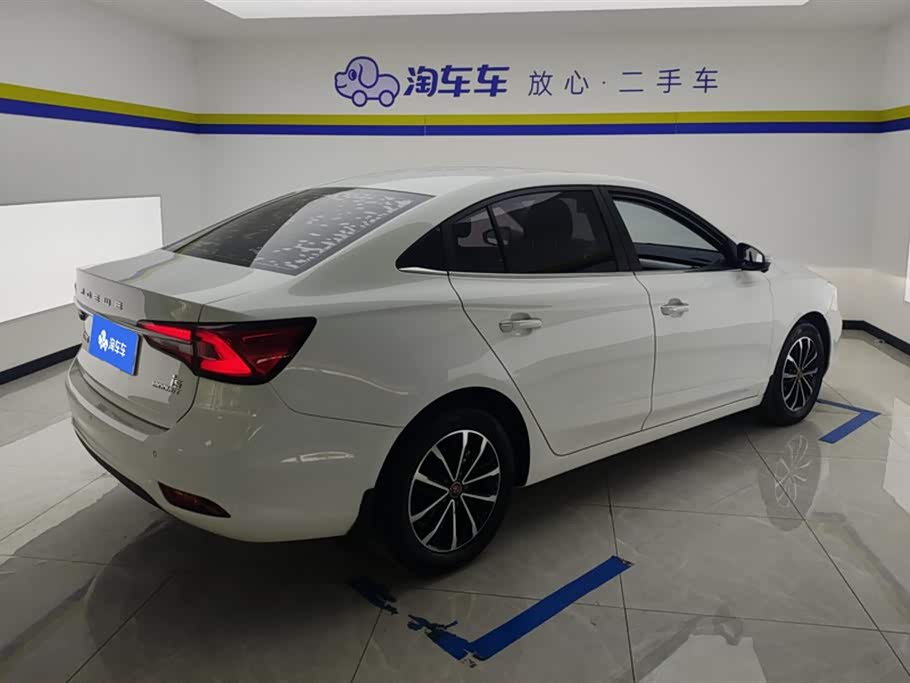 Roewe i5