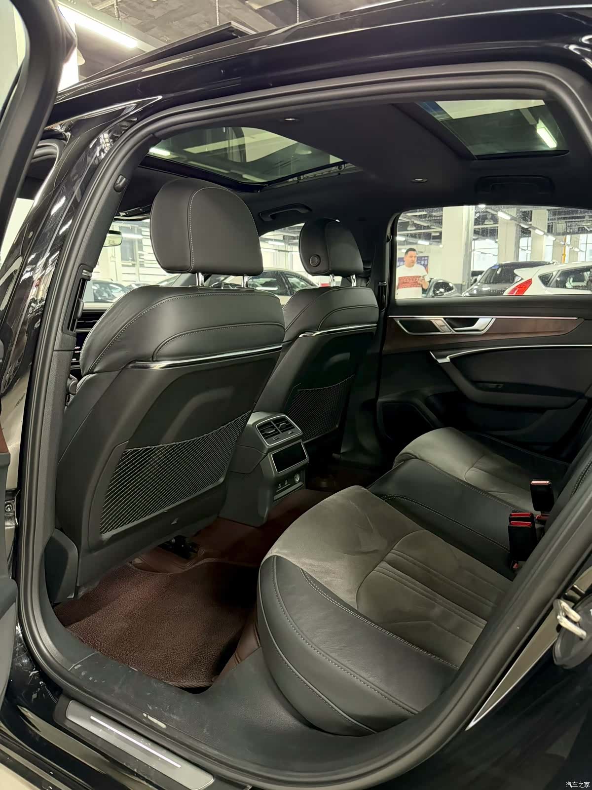 Audi A6L, 2023 все фото