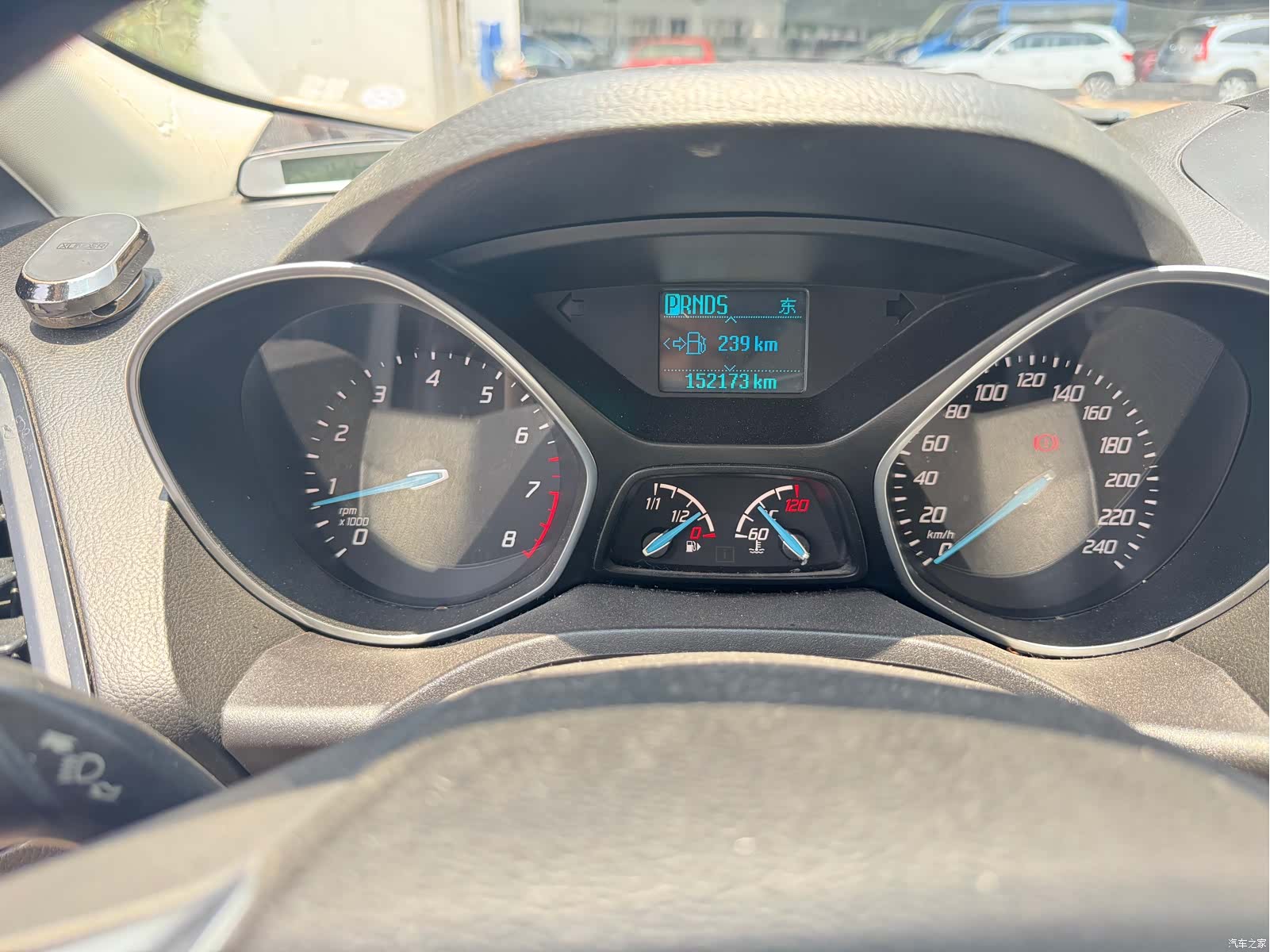 Ford Kuga, 2016 12