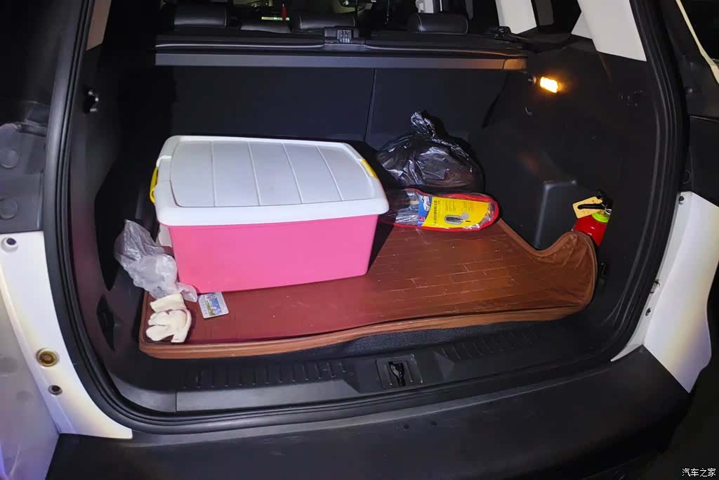 Ford Kuga, 2015 4