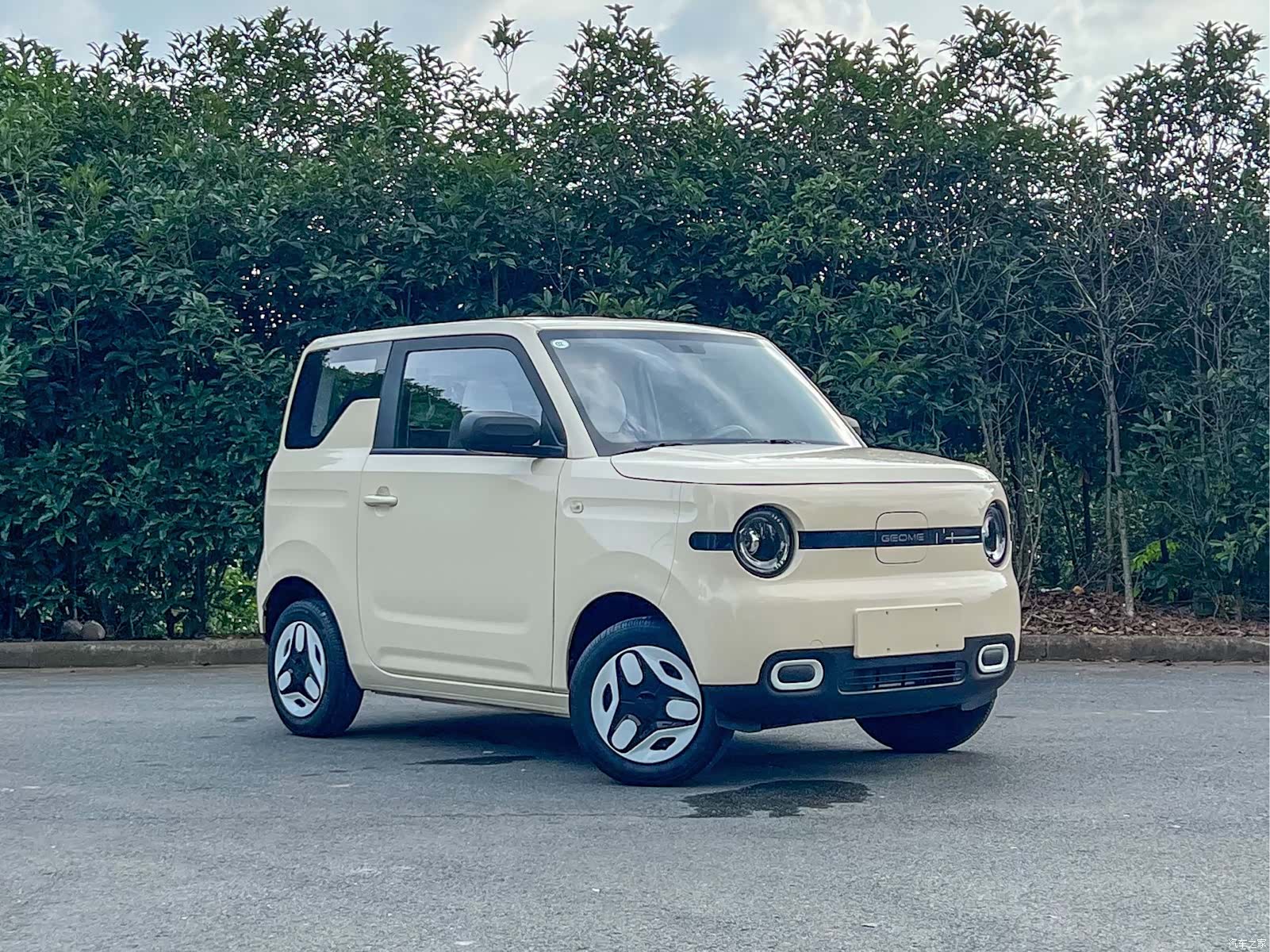 Geely Panda, 2025 3