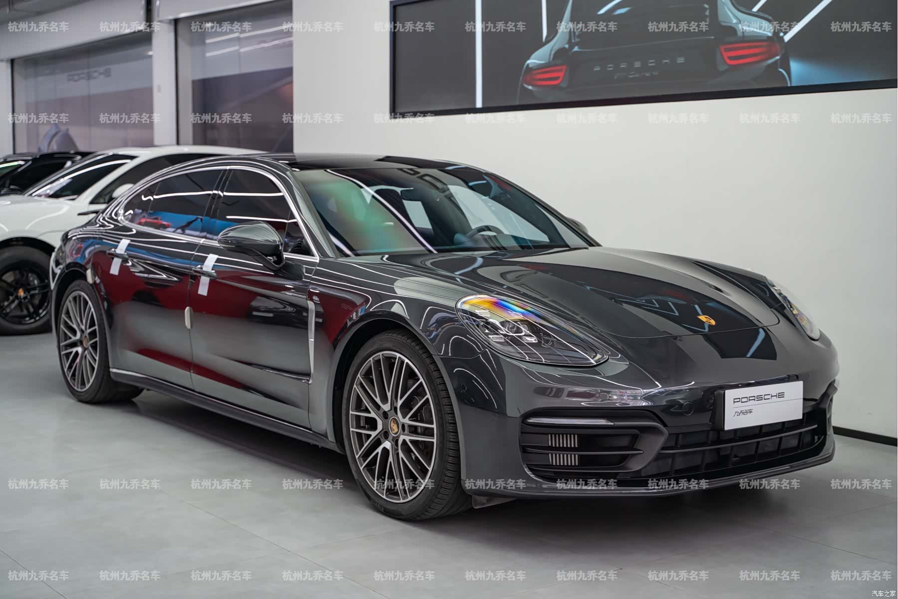 Porsche Panamera, 2023 3