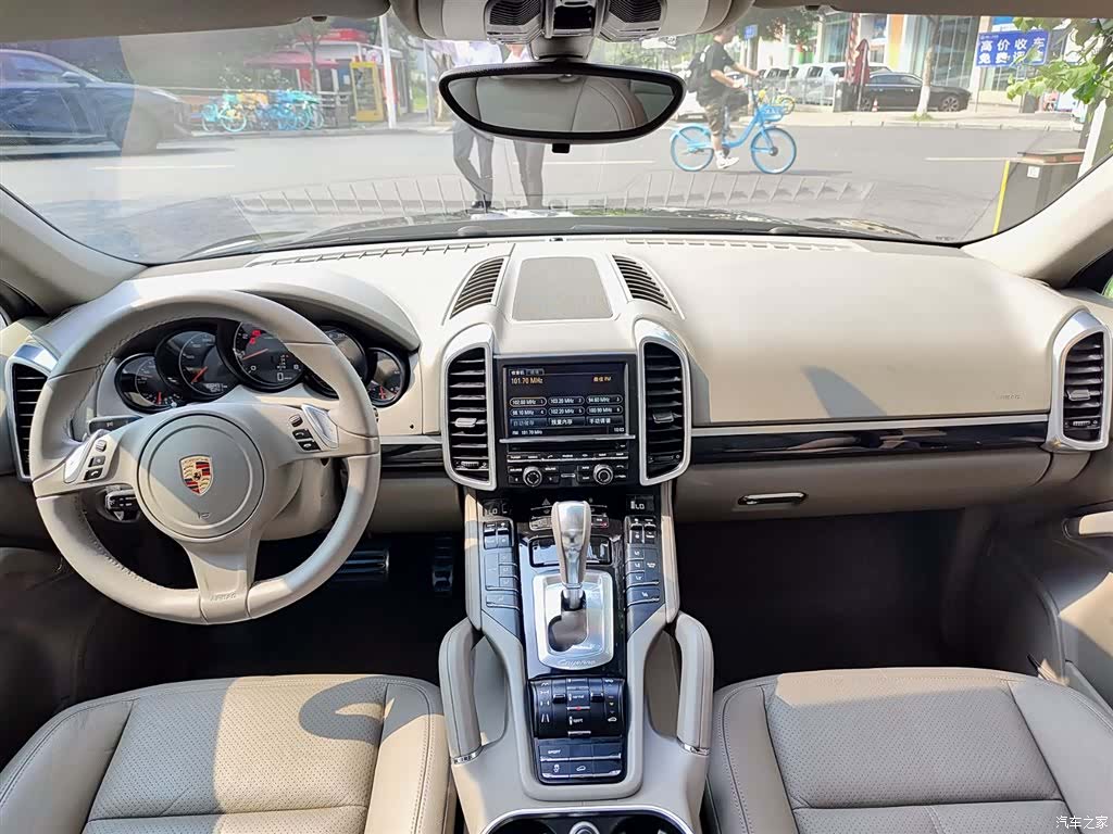 Porsche Cayenne, 2013 10