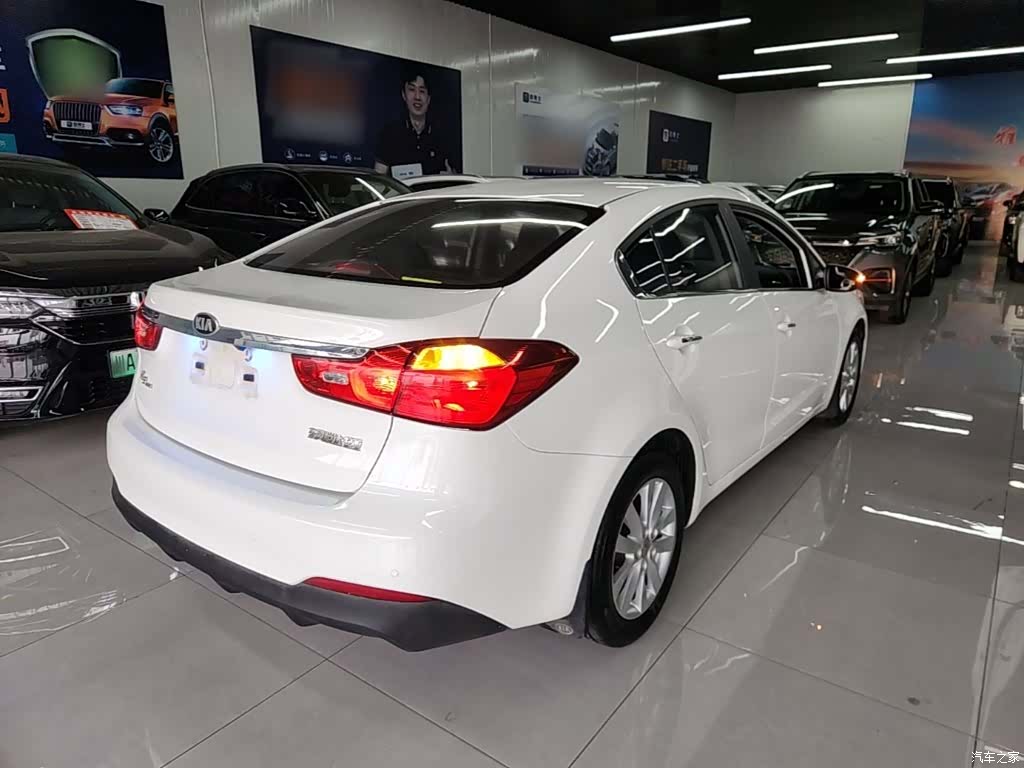Kia K3, 2014 7