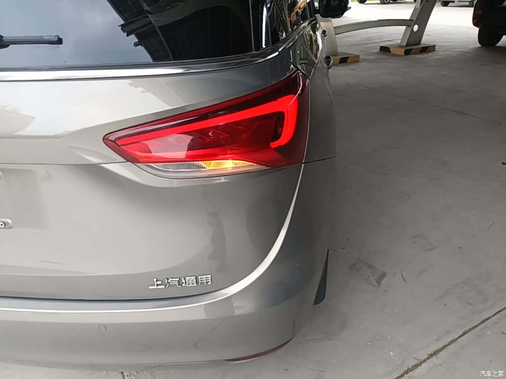 Buick GL6, 2018 8