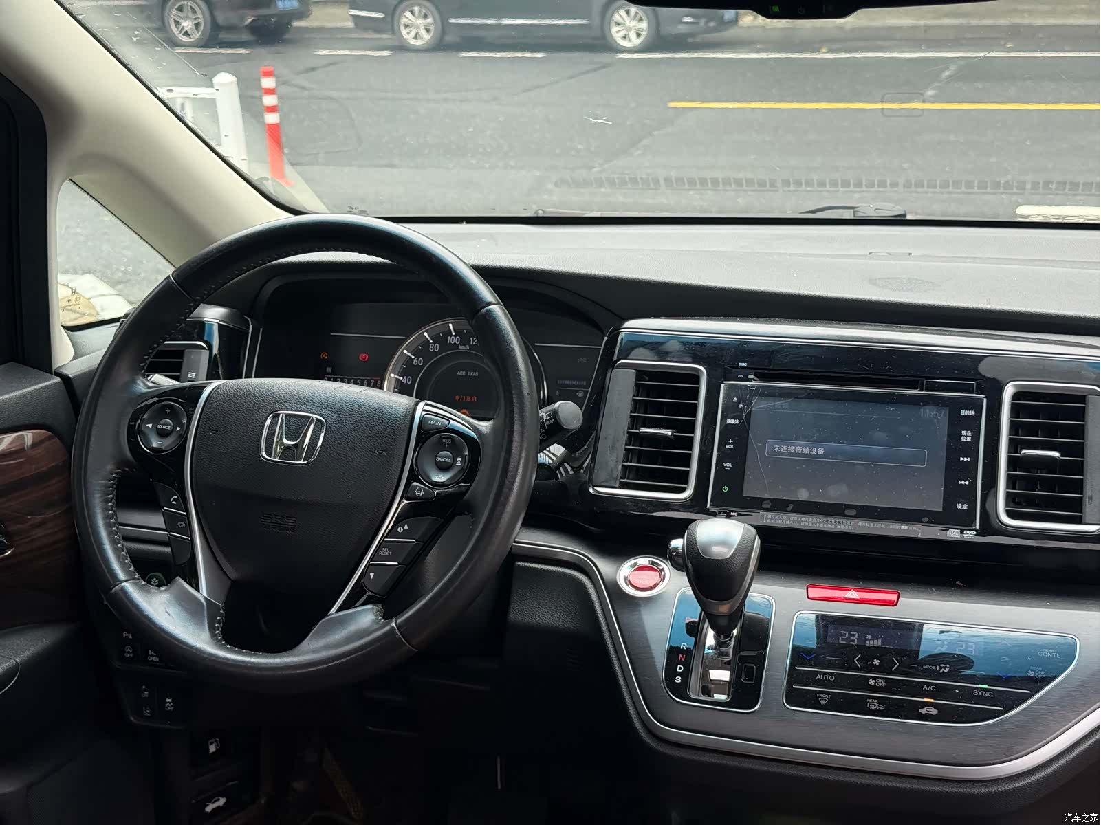 Honda Elysion, 2016 9