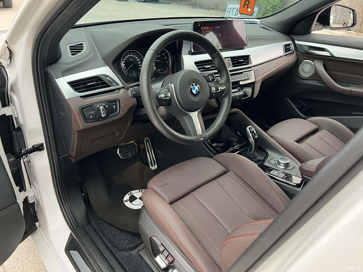 BMW X2, 2022 все фото