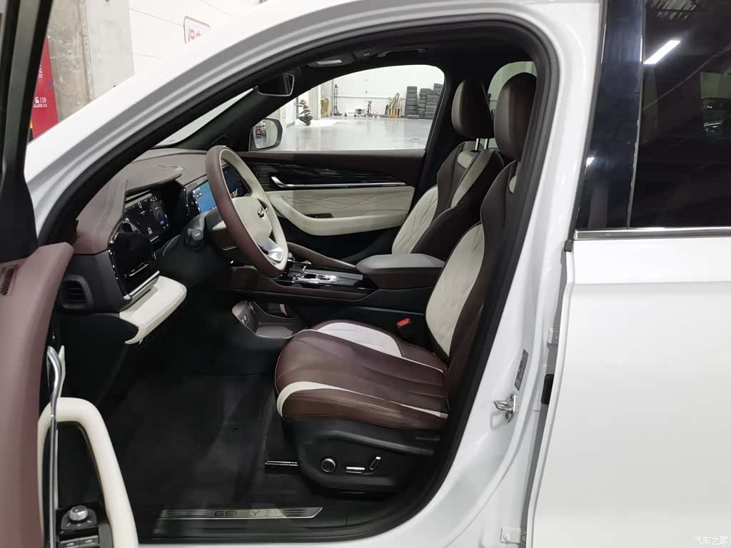 Geely Xingyue L, 2021 10