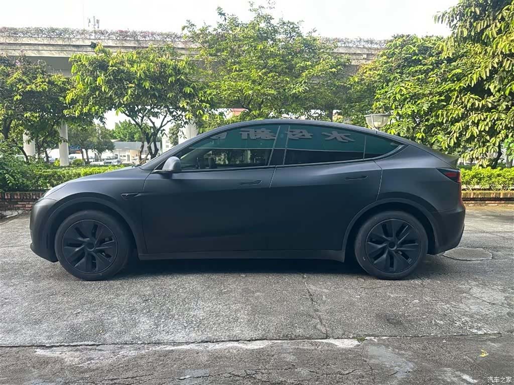 Tesla Model Y, 2024 11