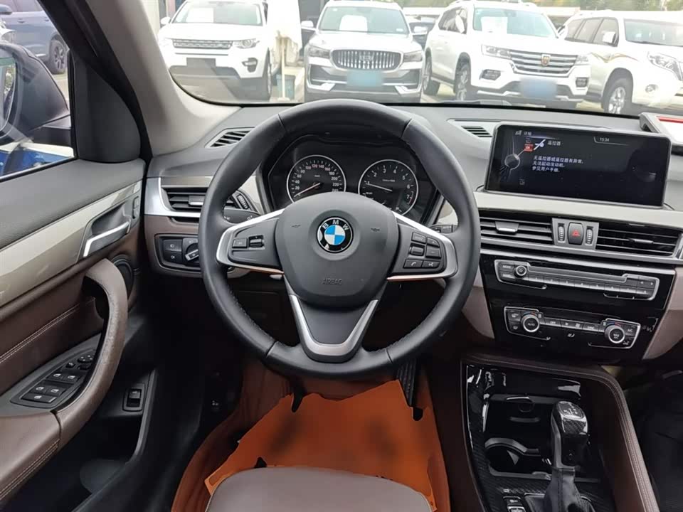 BMW X1