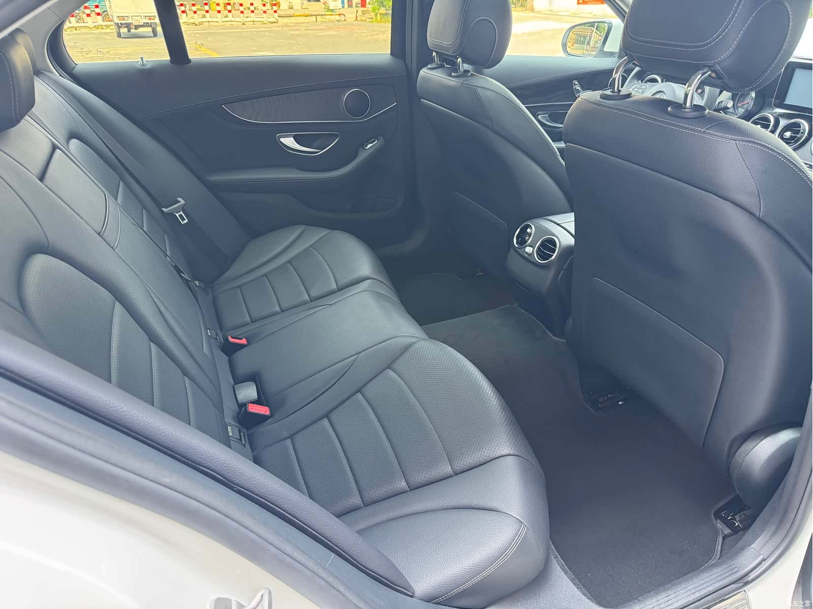 Mercedes-Benz C-Class, 2016 12