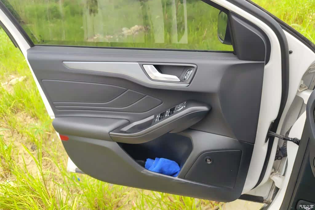 Ford Focus, 2021 7