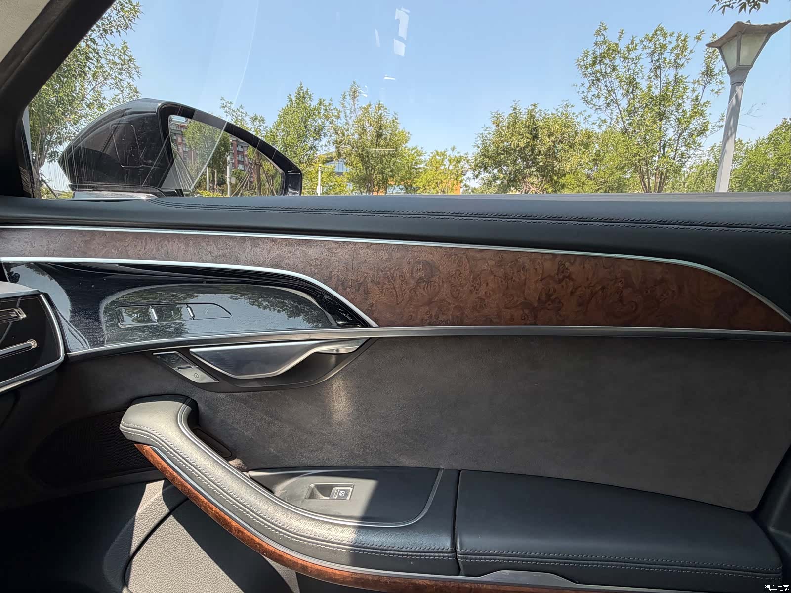 Audi A8L, 2022 15