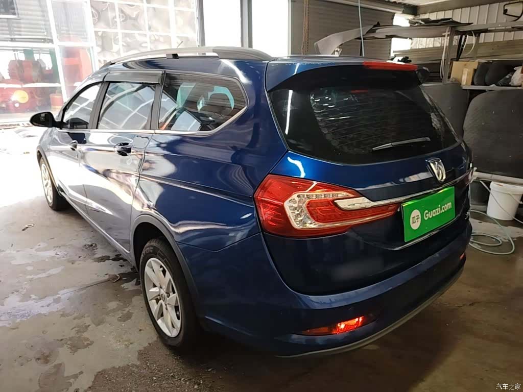 Wuling 310W, 2021 все фото