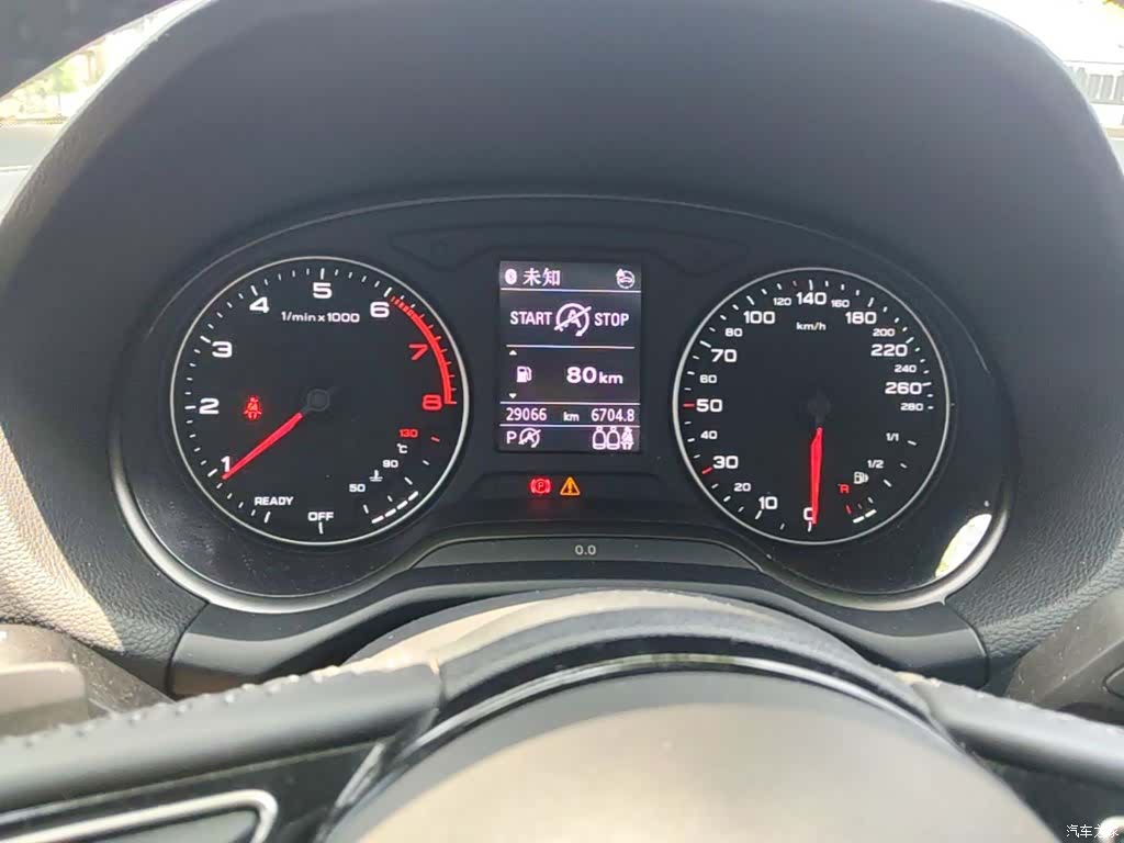 Audi Q2L, 2022 8
