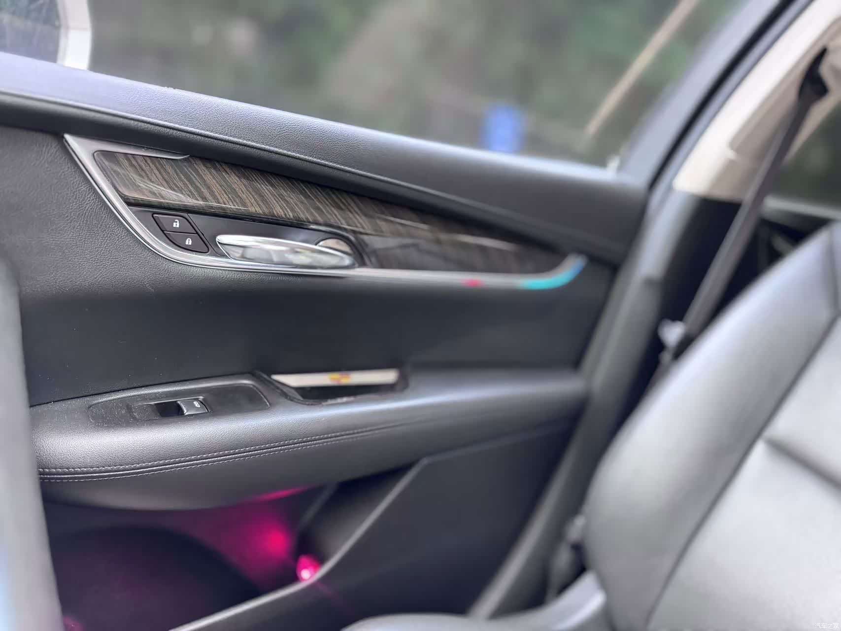 Cadillac XT5, 2017 10