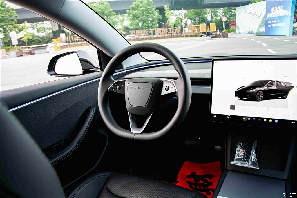 Tesla Model 3, 2024 19