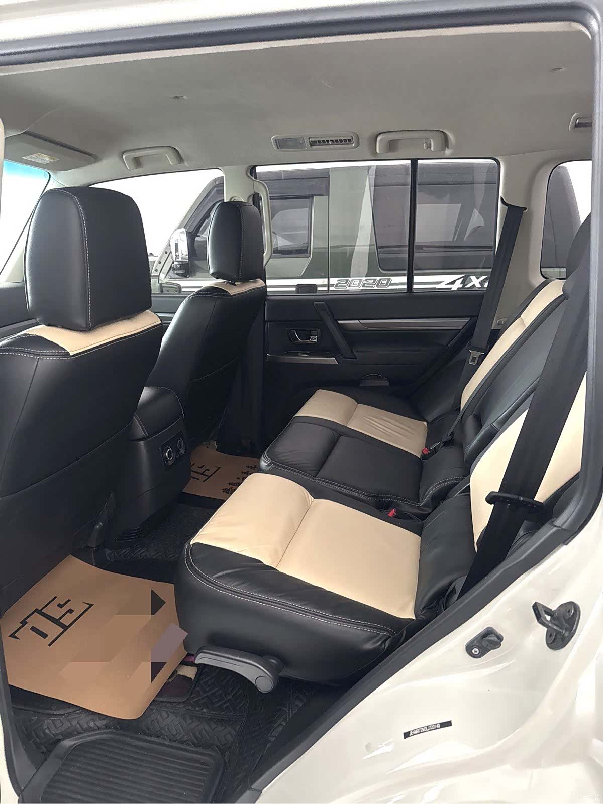Mitsubishi Pajero, 2020 7