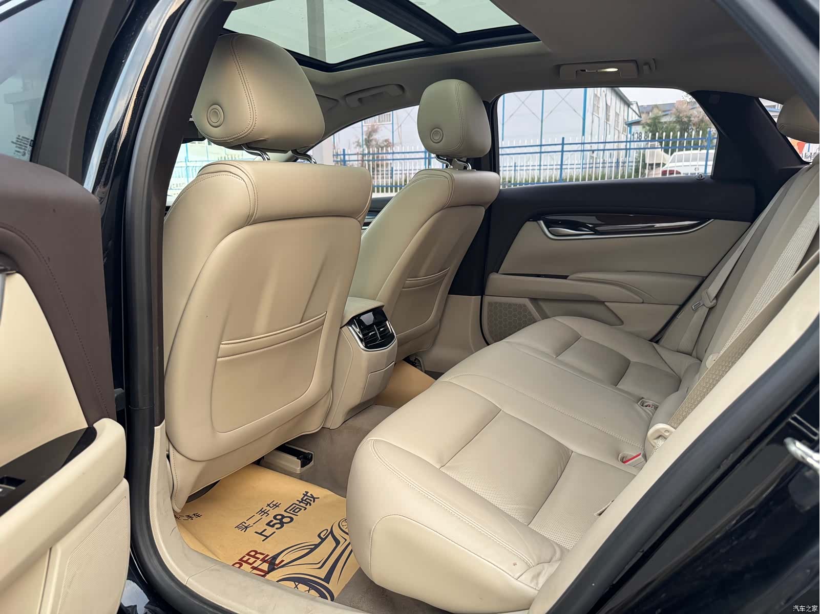 Cadillac XTS, 2015 9