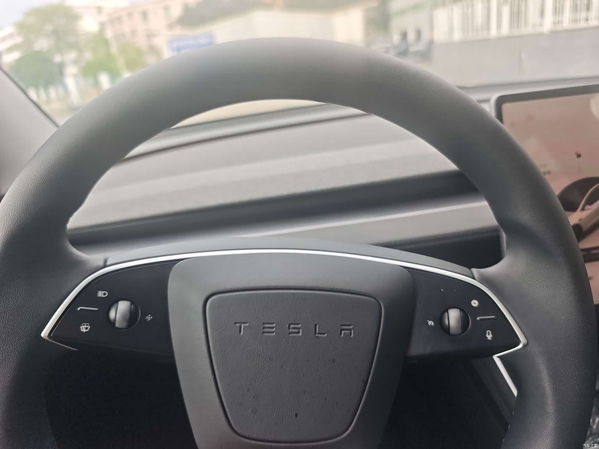 Tesla Model Y, 2025 19