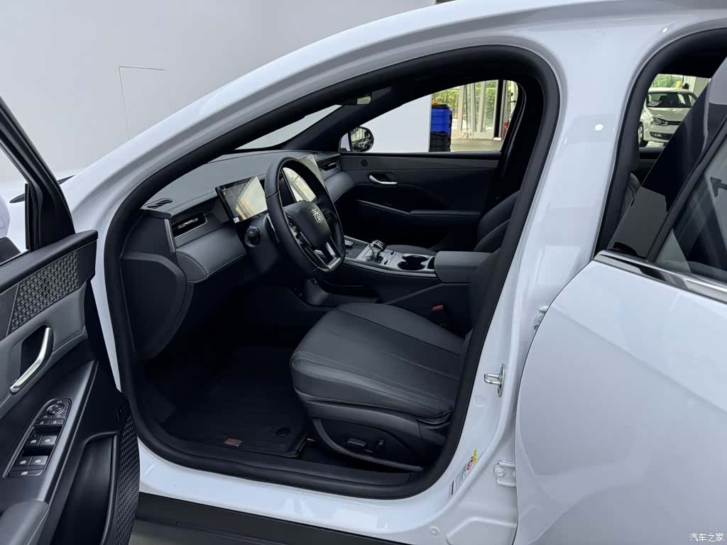 BYD Qin, 2025 14