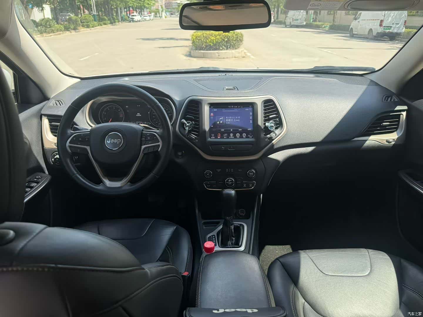 Jeep Cherokee, 2018 9